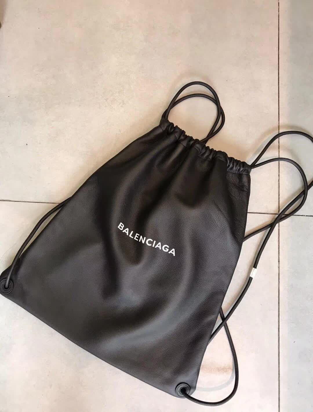 BALENCIAG巴黎世家 新款 運動風雙肩包  BL1405